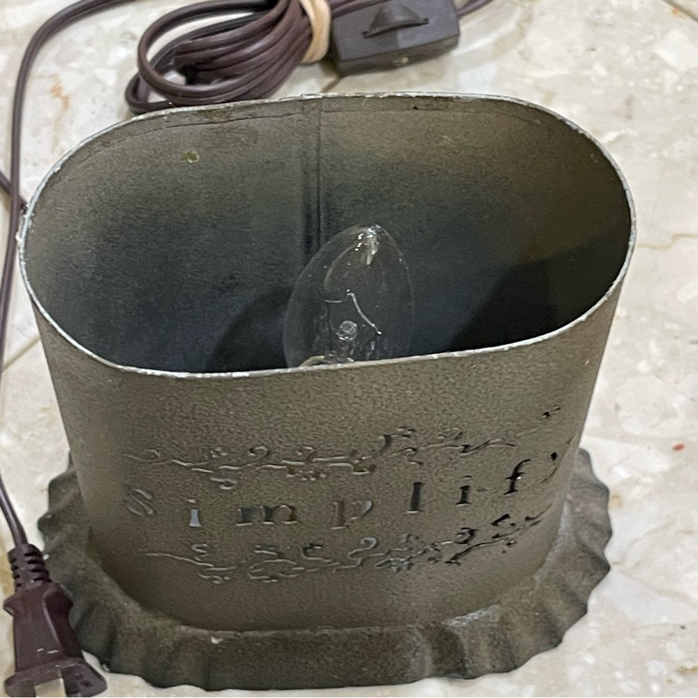 Simplify Rustic Metal Wax Burner - Picture 3 of 9